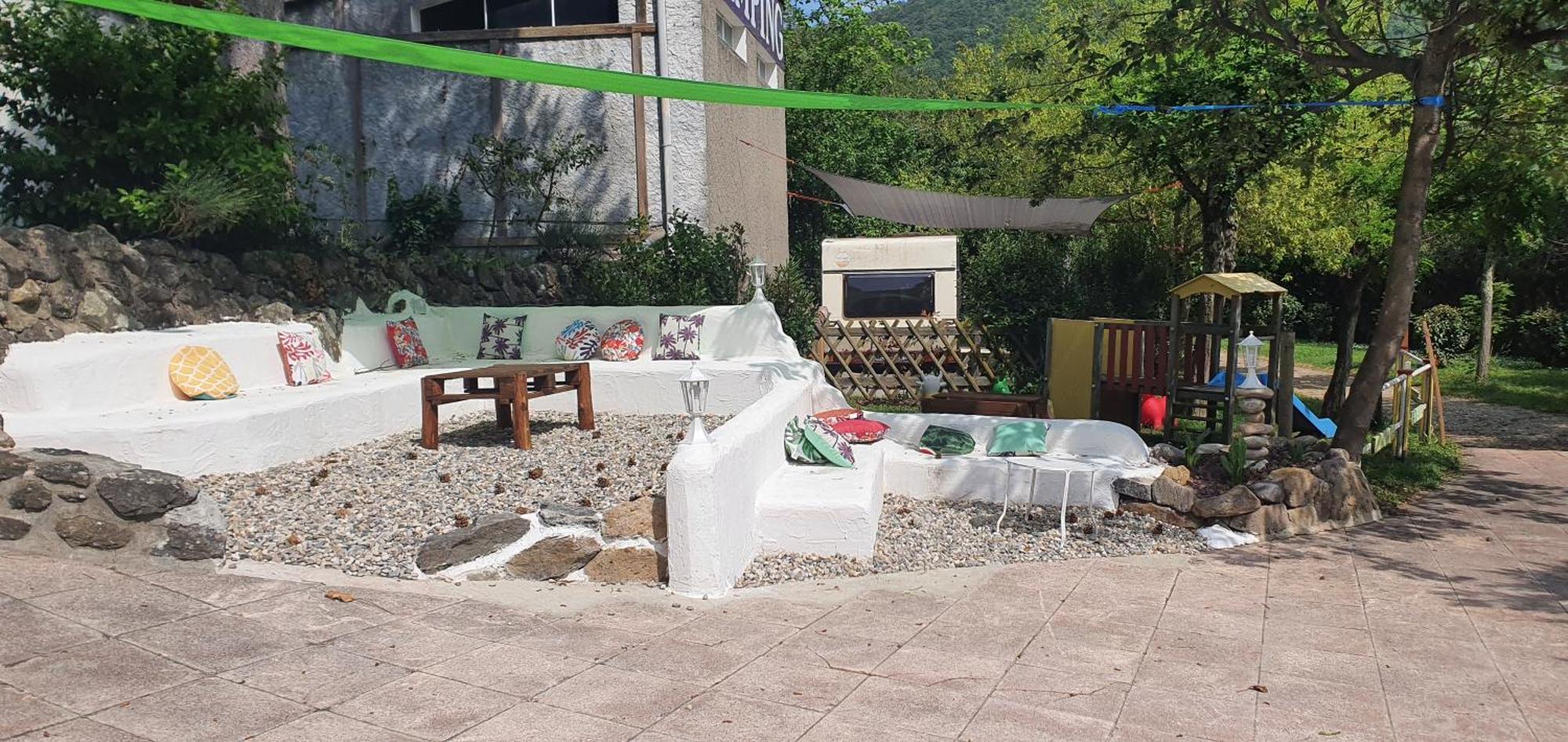 Camping Les Lavandes Darbres Exterior photo